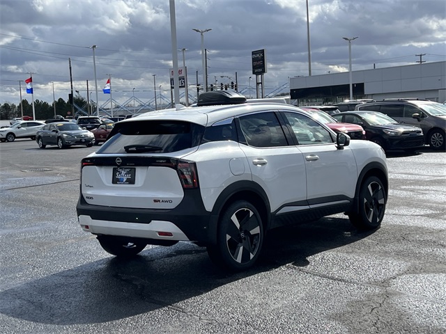 2025 Nissan Kicks SR photo 4