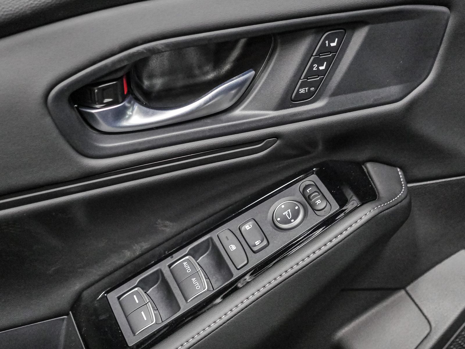 2025 Honda Accord Hybrid Touring photo 18
