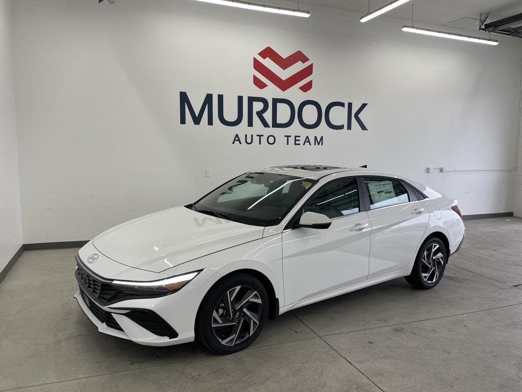 2025 Hyundai Elantra Limited's photo