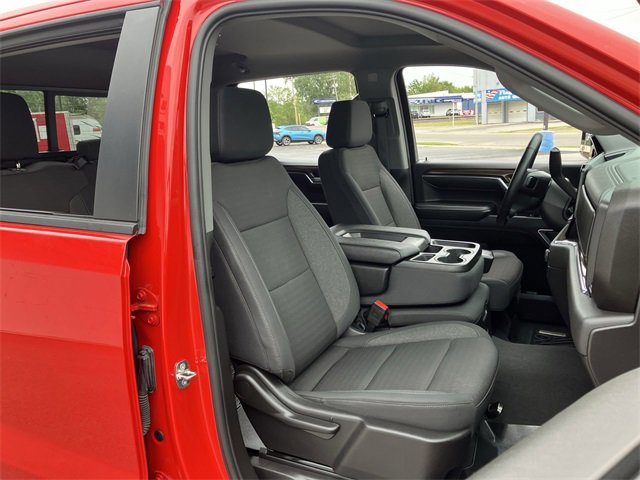 2024 Chevrolet Silverado 1500 LT photo 18