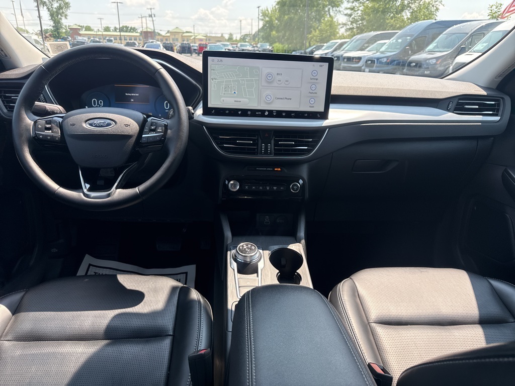 2024 Ford Escape Platinum photo 2