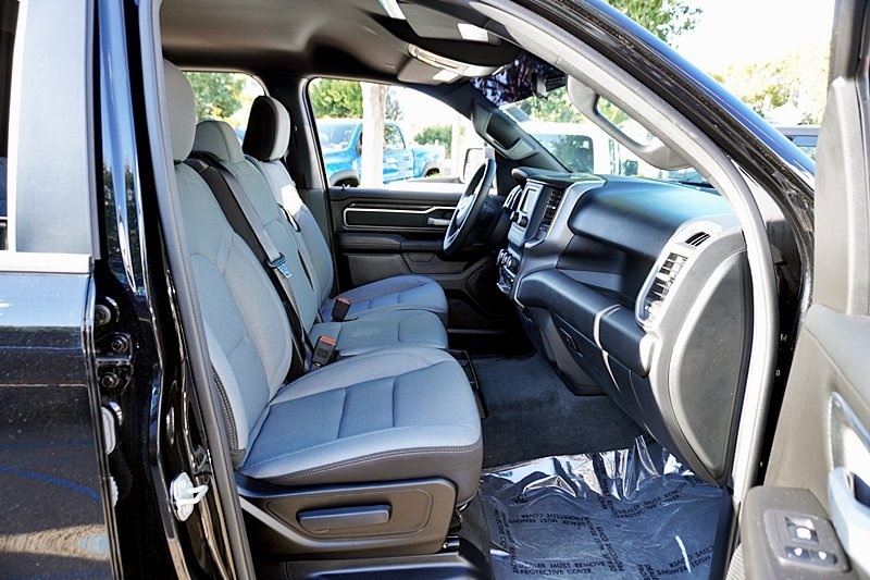 Certified Used 2024 Black Ram Big Horn/Lone Star image 12