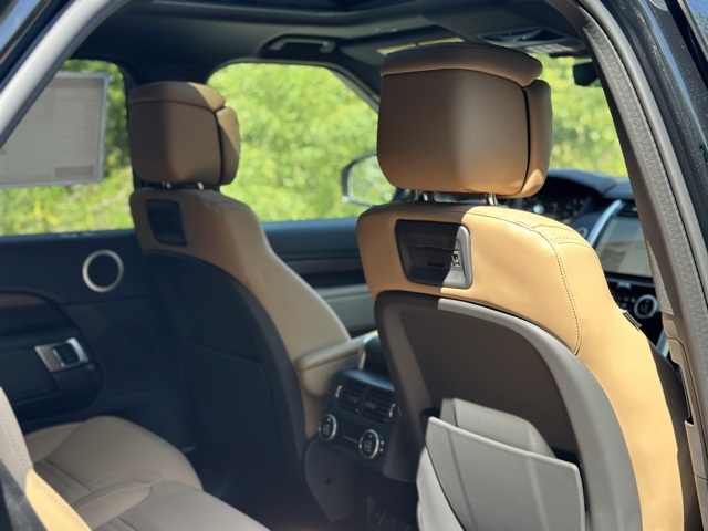 2025 Land Rover Discovery SE photo 20