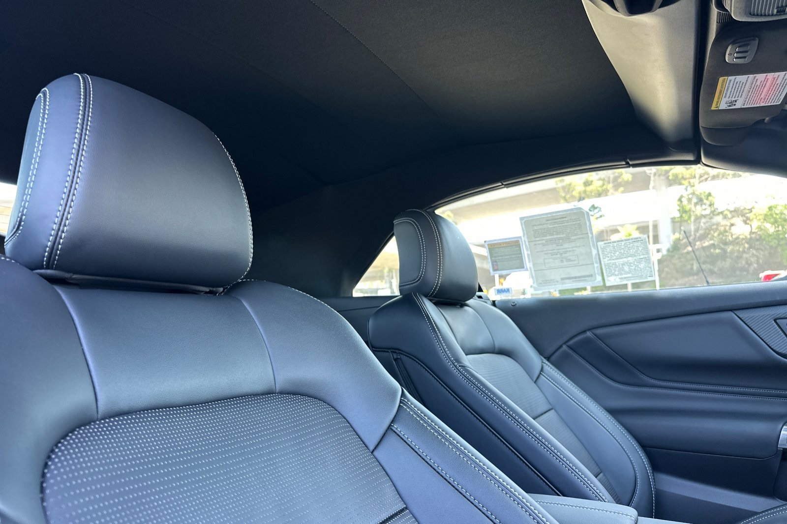 2025 Ford Mustang GT Premium Convertible photo 15