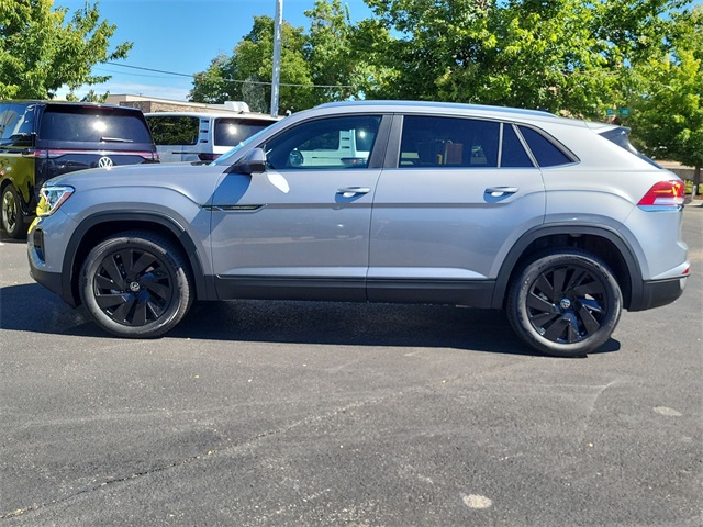 2026 Volkswagen Atlas Cross Sport SE Technology photo 2