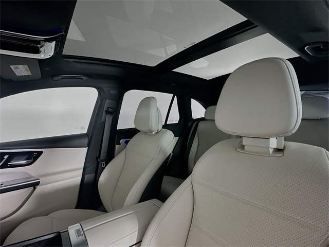 2026 Mercedes Benz GLC 300 photo 18