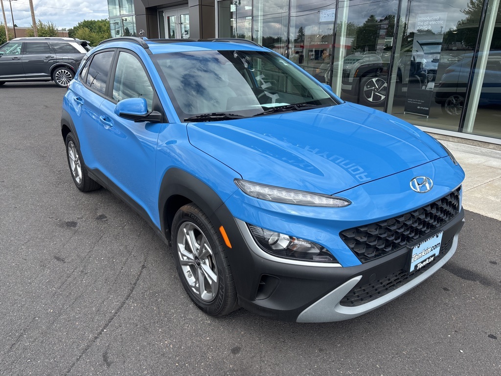 2022 Hyundai Kona SEL photo 3