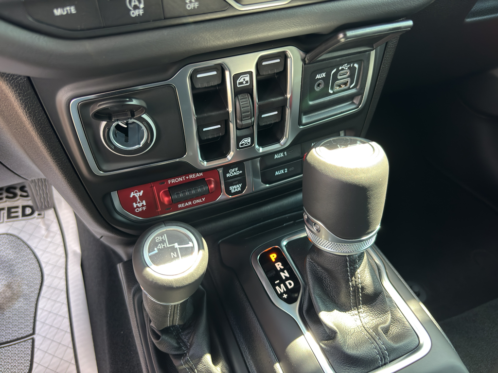 2025 Jeep Wrangler Rubicon photo 29