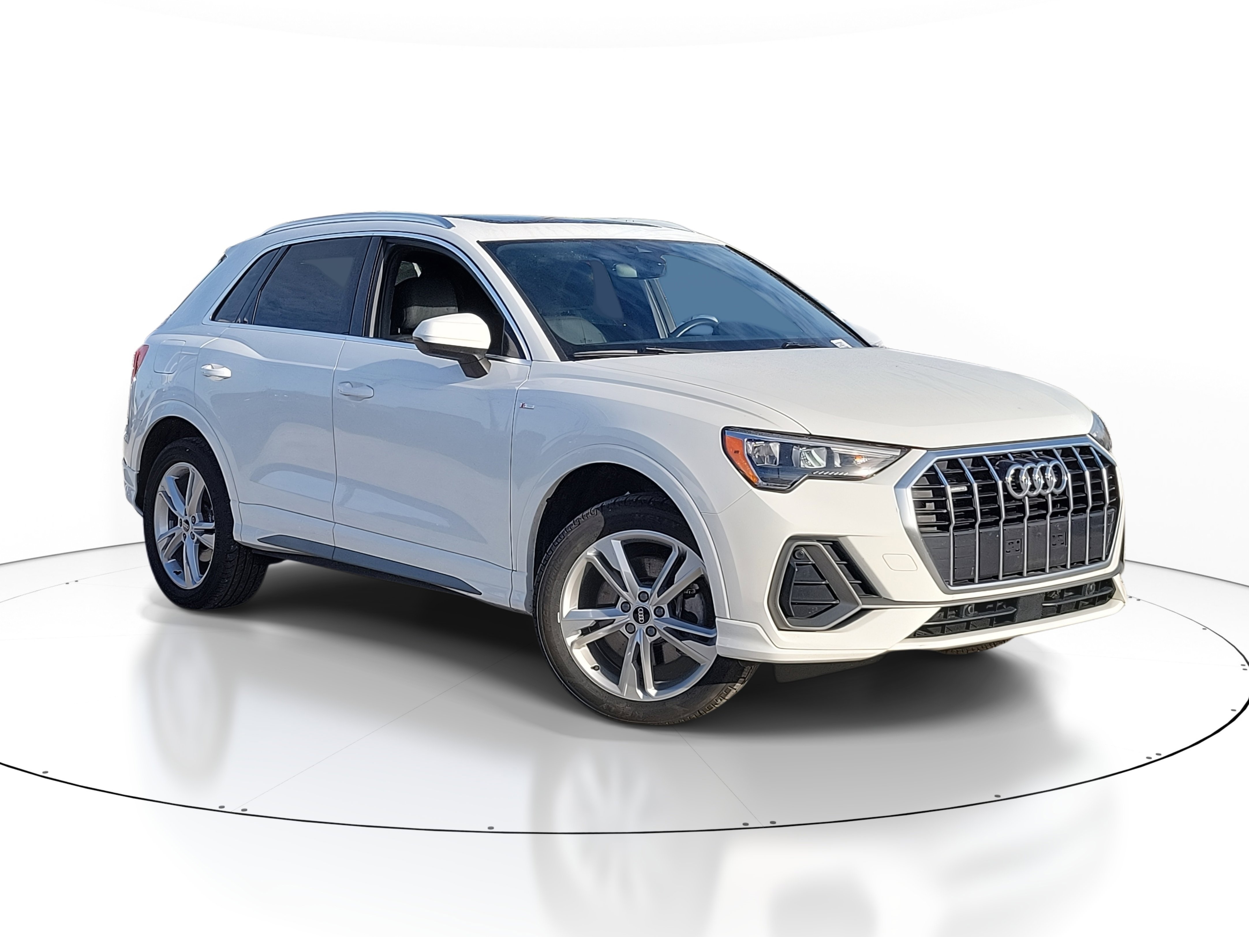 2021 Audi Q3 S Line Premium's photo