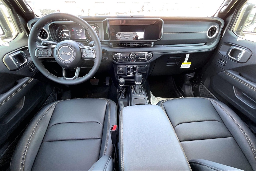 2025 Jeep Gladiator Sport photo 4