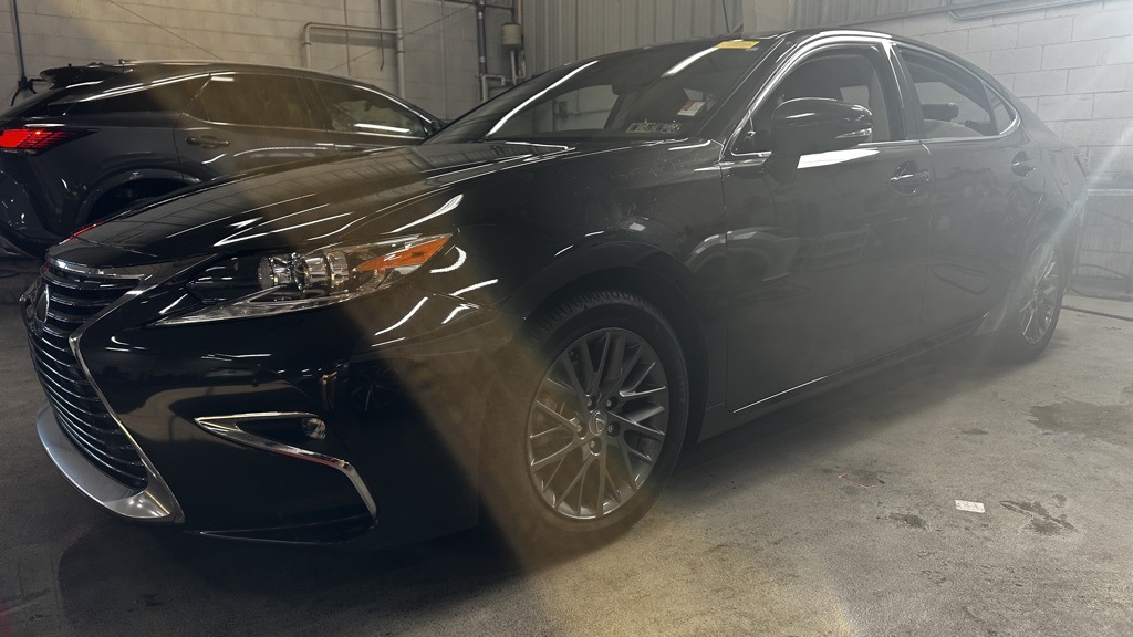 2018 Lexus ES 350's photo