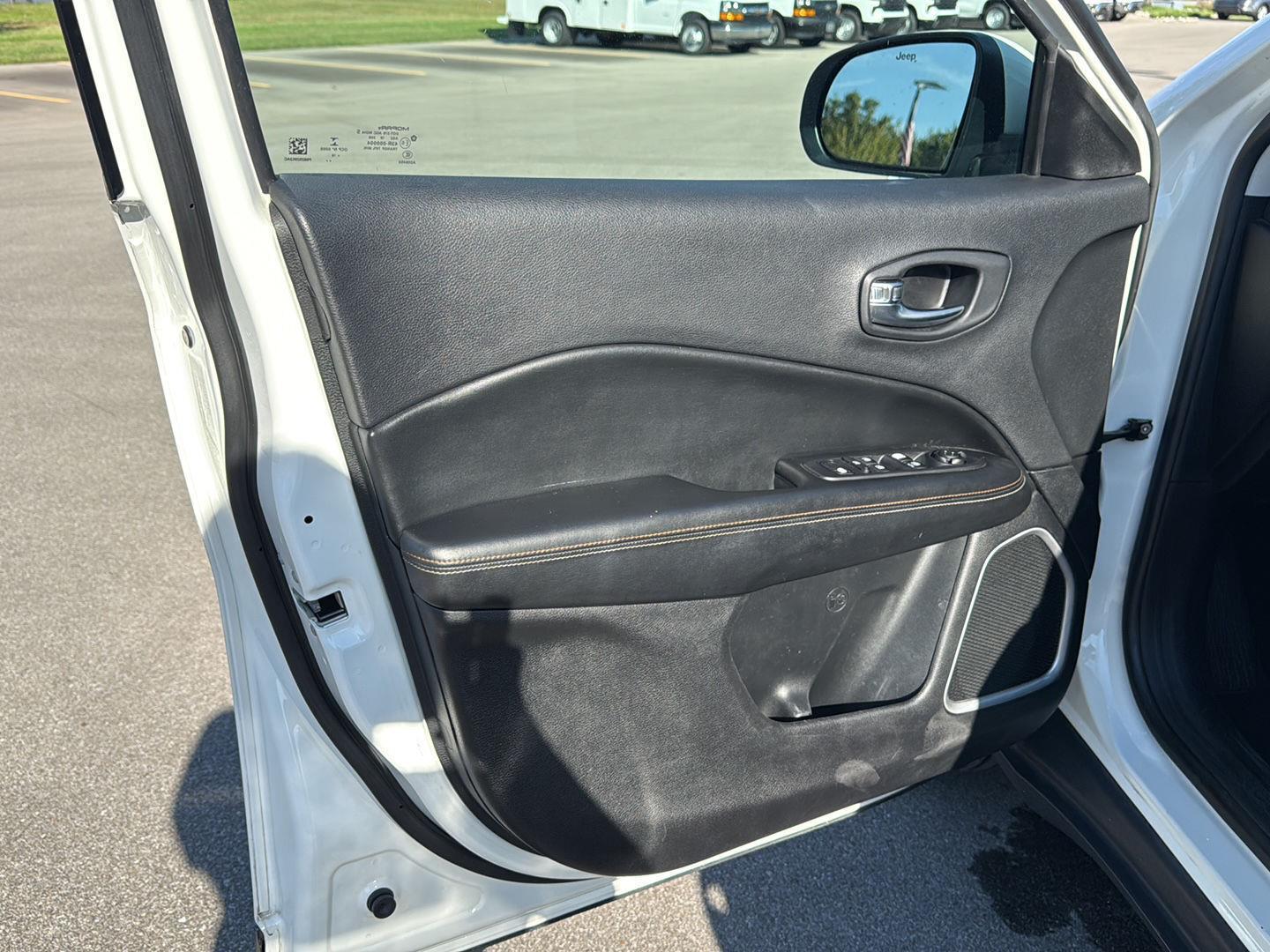2018 Jeep Compass Latitude photo 16