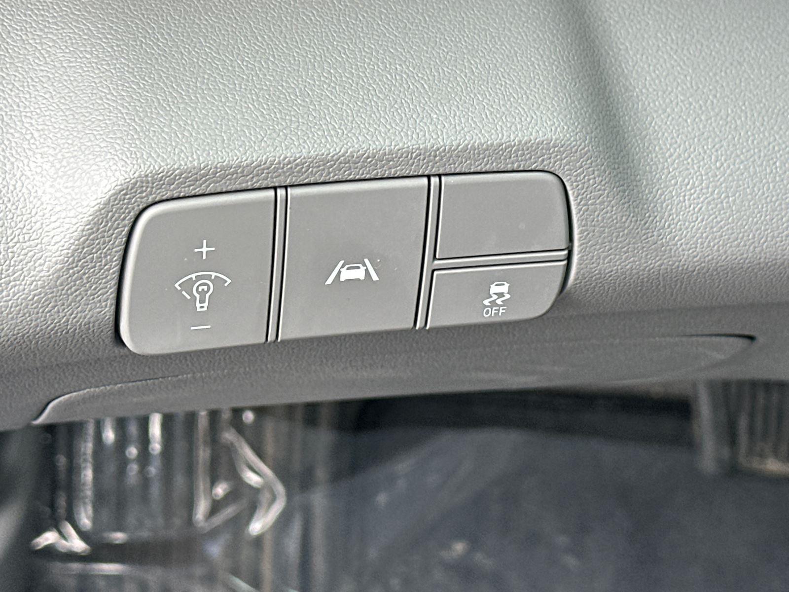 2023 Hyundai Elantra SEL photo 11