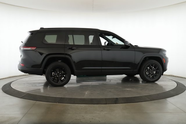 2025 Jeep Grand Cherokee Altitude photo 6