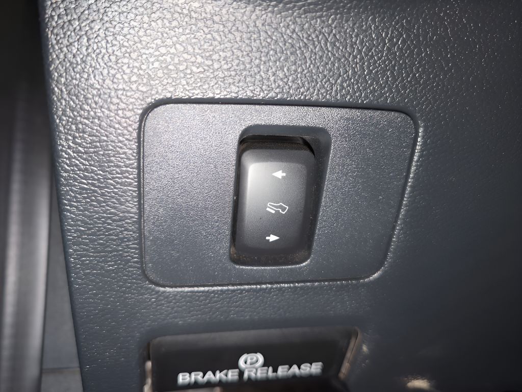2022 Ford F-250 Lariat photo 18