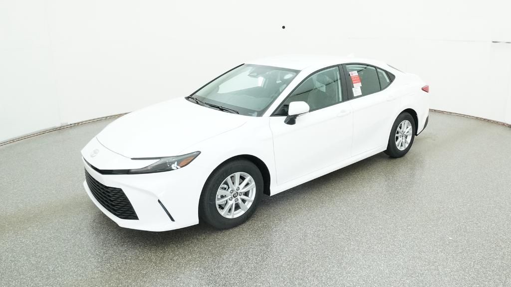 2026 Toyota Camry LE's photo