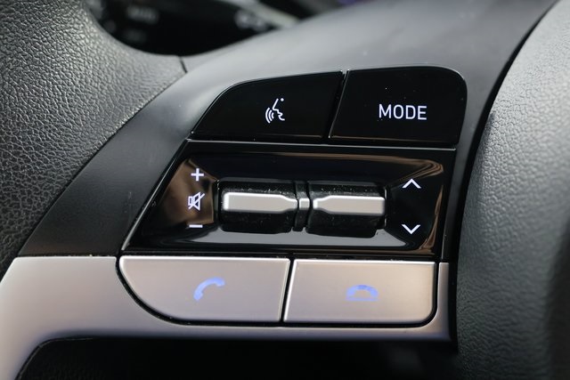 2023 Hyundai Elantra SEL photo 11