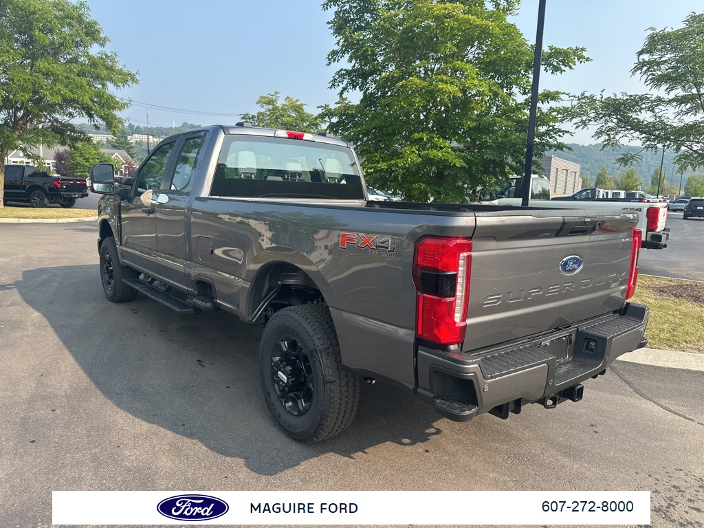 2025 Ford F-350 XL photo 7