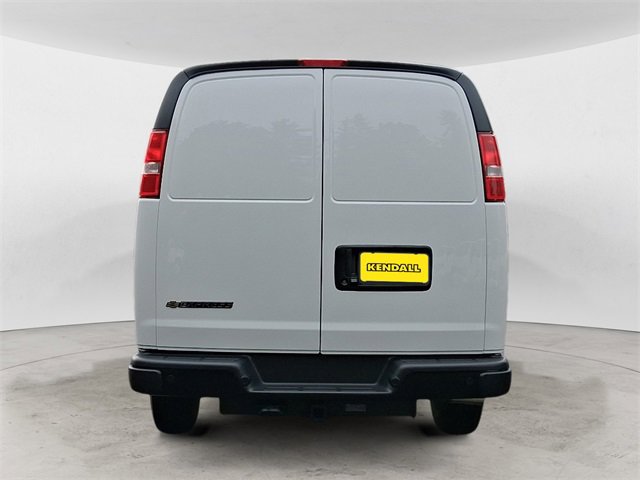 2025 Chevrolet Express Cargo 2500 photo 3