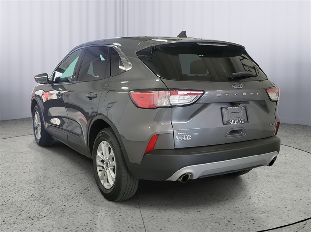 2022 Ford Escape SE photo 4