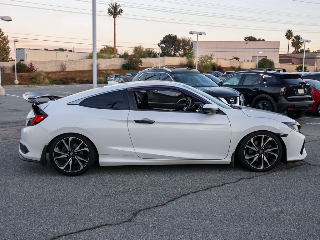 2017 Honda Civic Si photo 2