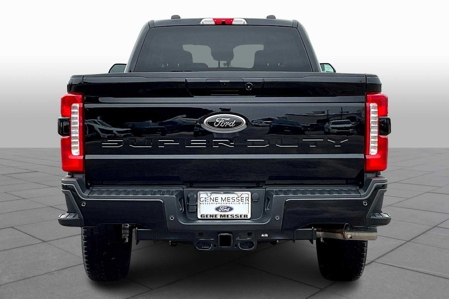 2026 Ford F-350 Lariat photo 4