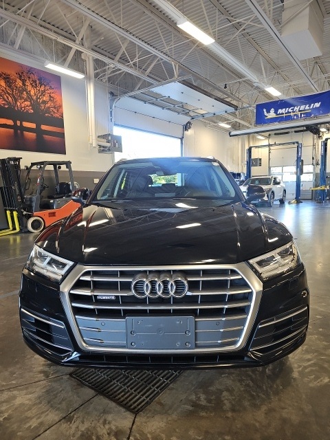 2018 Audi Q5 2.0T Premium Plus photo 2