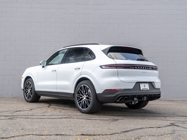 2026 Porsche Cayenne photo 3