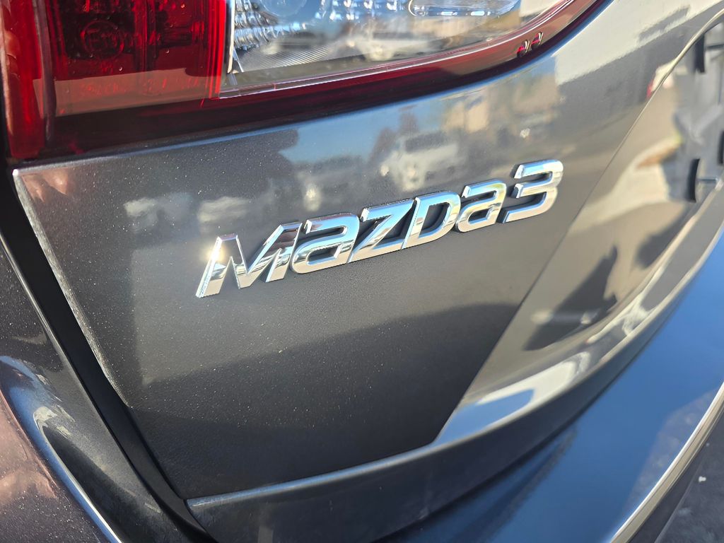 2016 Mazda Mazda3 i Sport photo 8