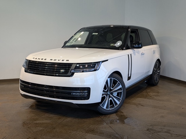 2025 Land Rover Range Rover SE's photo
