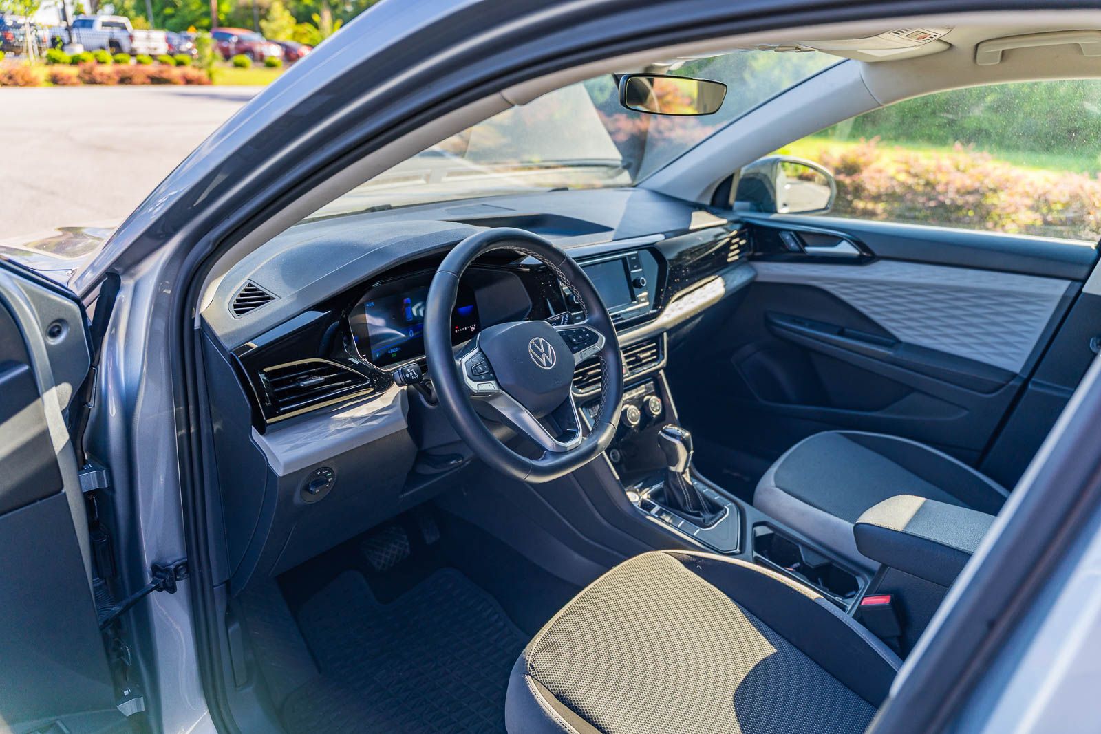 2024 Volkswagen Taos S photo 12