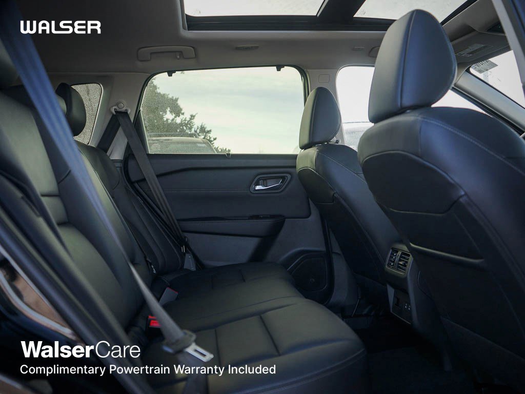 2025 Nissan Rogue SL photo 12