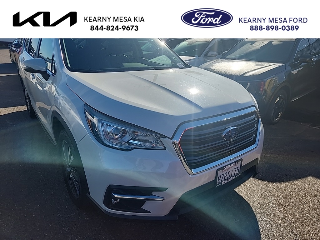 2022 Subaru Ascent Limited's photo