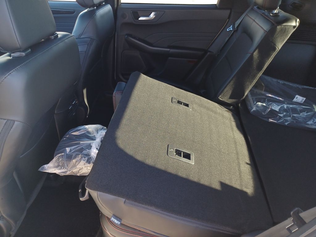 2024 Ford Escape ST-Line Select photo 15
