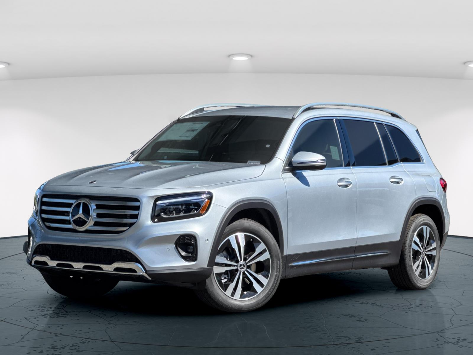 2025 Mercedes Benz GLB 250 4MATIC photo 2