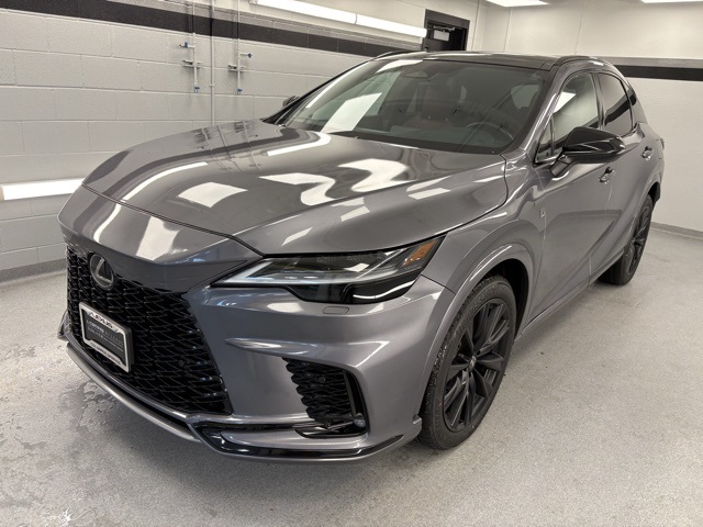 2023 Lexus RX Hybrid 500h's photo