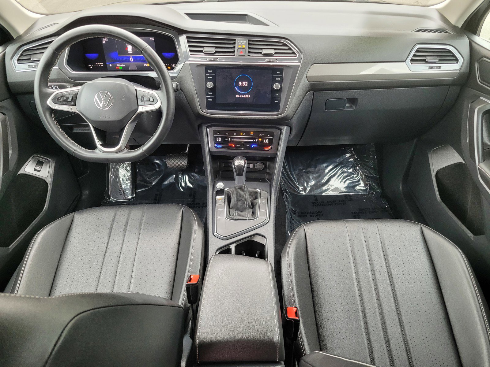2022 Volkswagen Tiguan SE photo 12