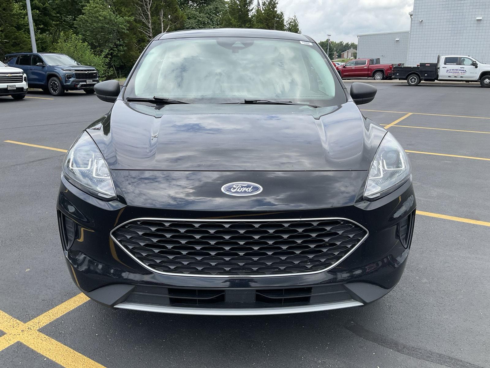 Used 2022 Ford Escape SE with VIN 1FMCU9G63NUB80604 for sale in Corydon, IN