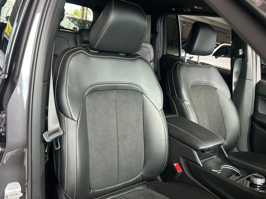 2025 Jeep Grand Cherokee Laredo Altitude photo 25