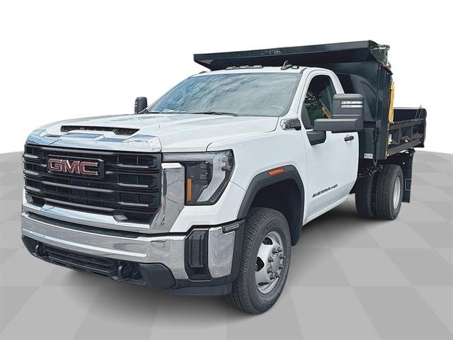 2025 GMC Sierra 3500HD Pro's photo