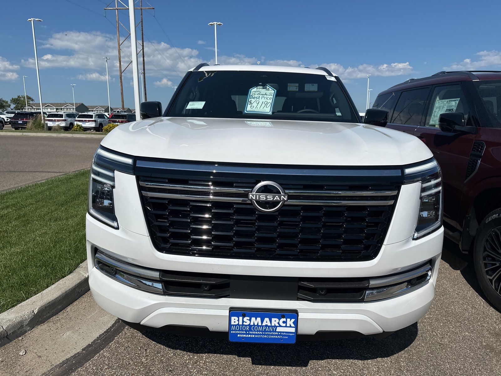 2025 Nissan Armada SL photo 2