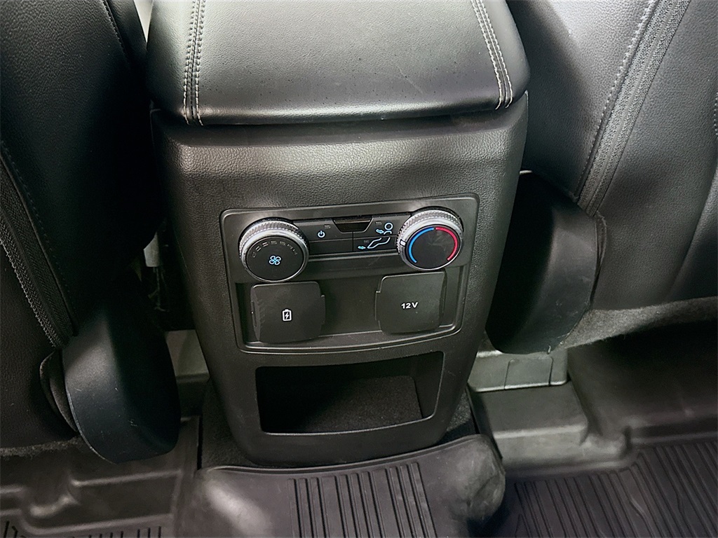 2021 Ford Explorer XLT photo 22