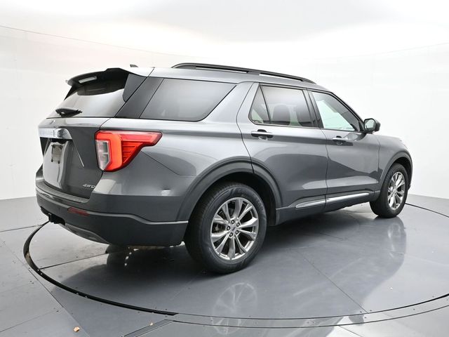 2022 Ford Explorer XLT photo 2
