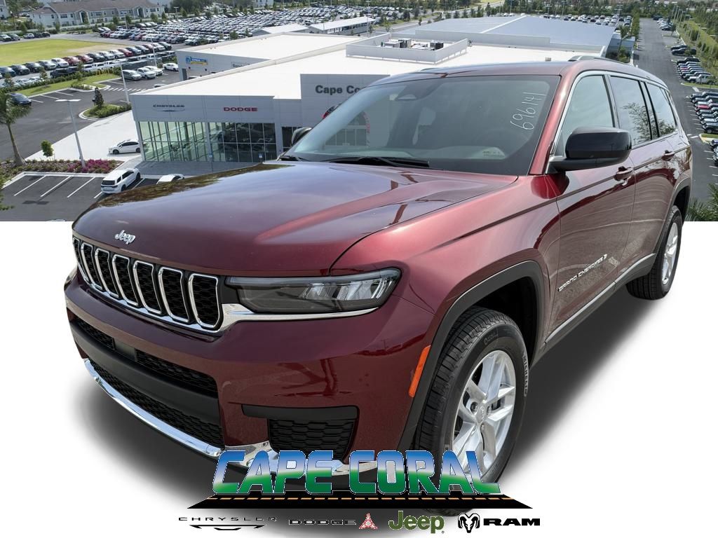 2025 Jeep Grand Cherokee L Laredo's photo