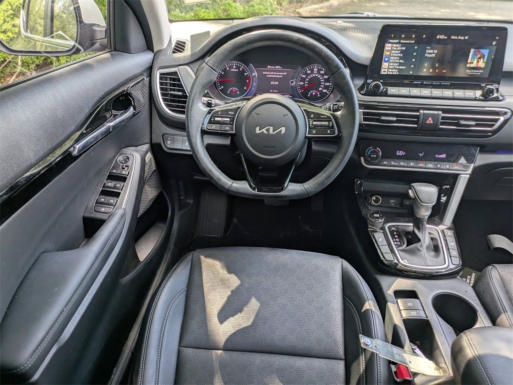 2023 Kia Seltos SX photo 16