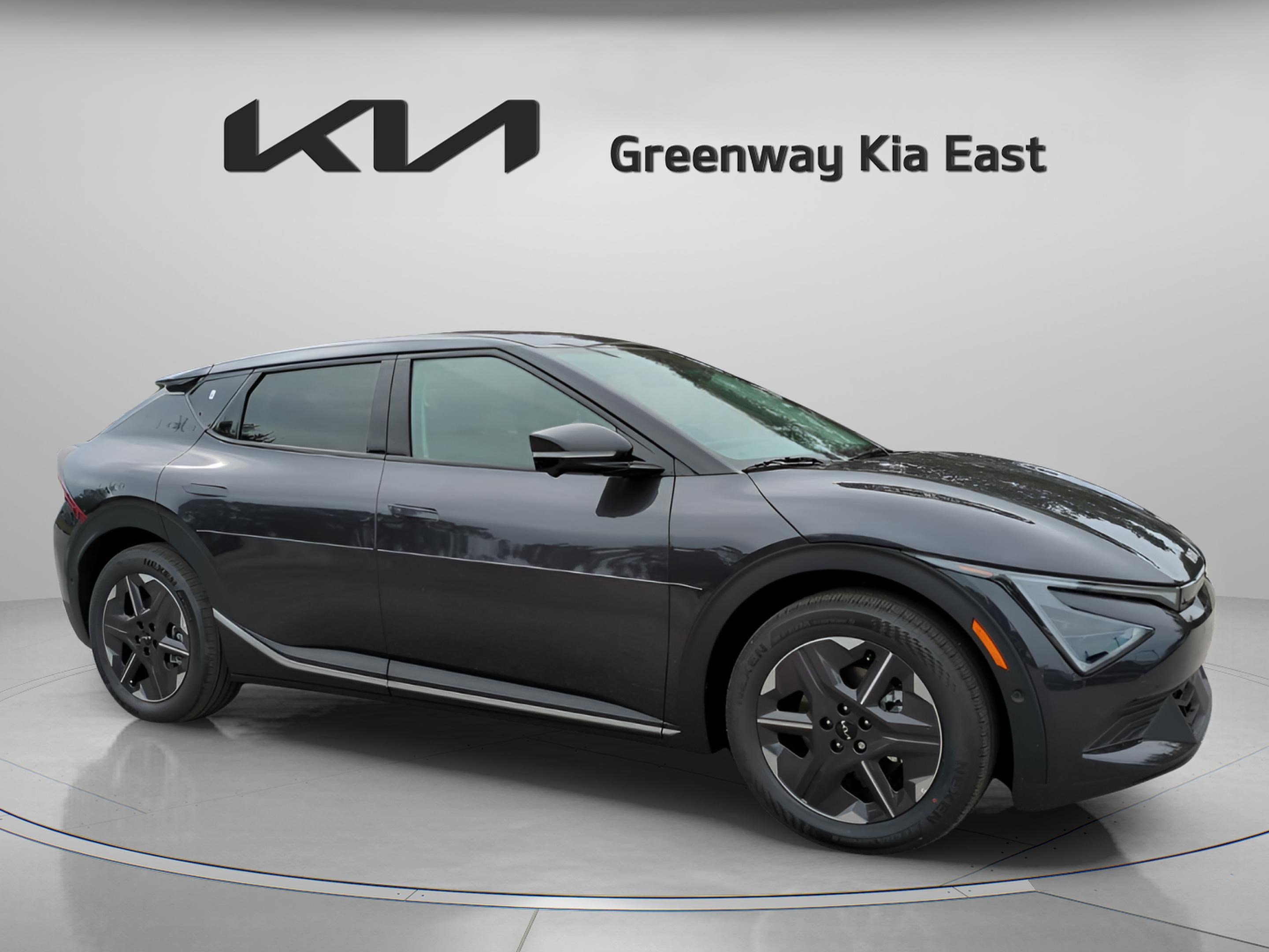 2025 Kia EV6 Light L/R's photo