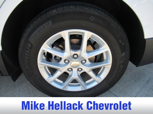 2024 Chevrolet Equinox LT photo 2