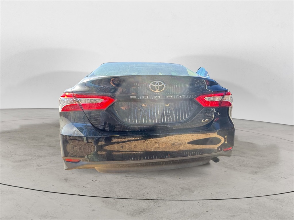 2018 Toyota Camry LE photo 4