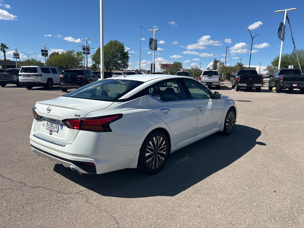 2023 Nissan Altima 2.5 SV photo 11