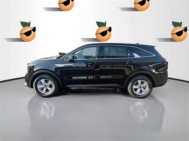 2025 Kia Sorento LX photo 4